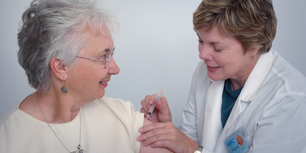Why 24/7 Pharmacist Access Matters More Than You Think